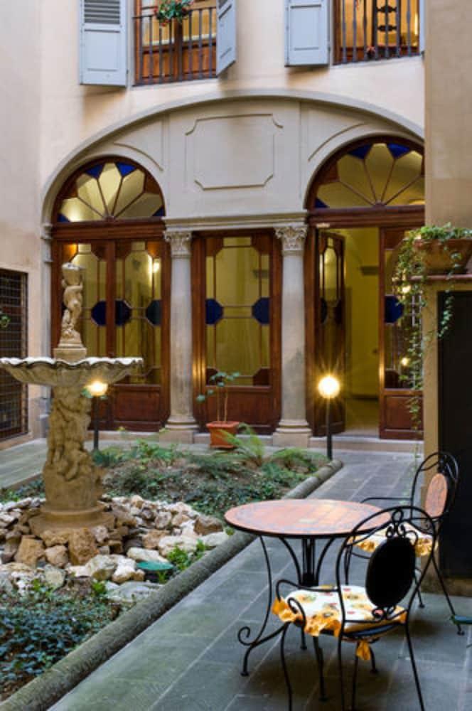 Residenza Castiglioni Panzió Firenze Kültér fotó
